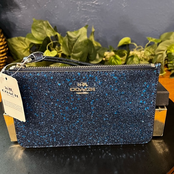Coach NIB Small Wristlet Glitter Star Print Blue - Picture 1 of 7